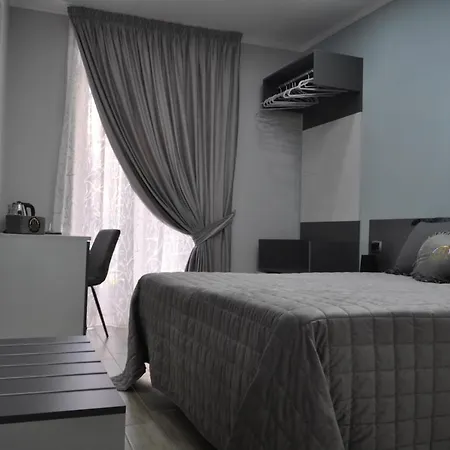 Hsuite 4*